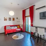 Rome-elegant Space Near Metro With Ac דירה